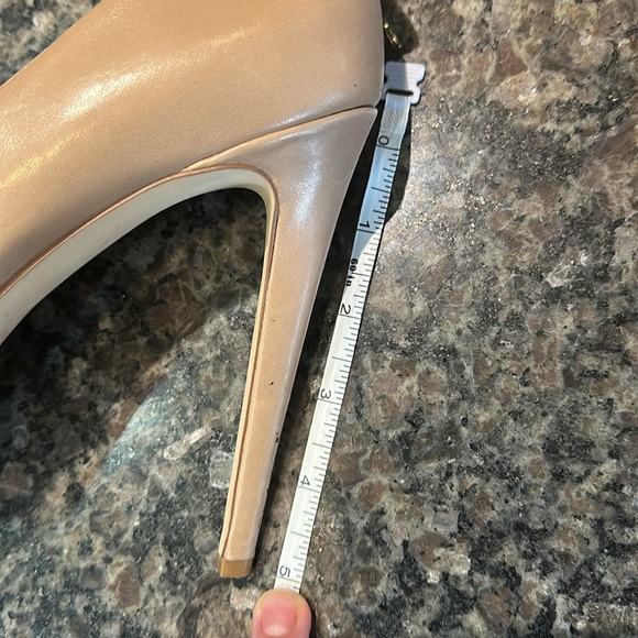 As new NUDE MICHAEL KORS PUMPS - Picture 11 of 13